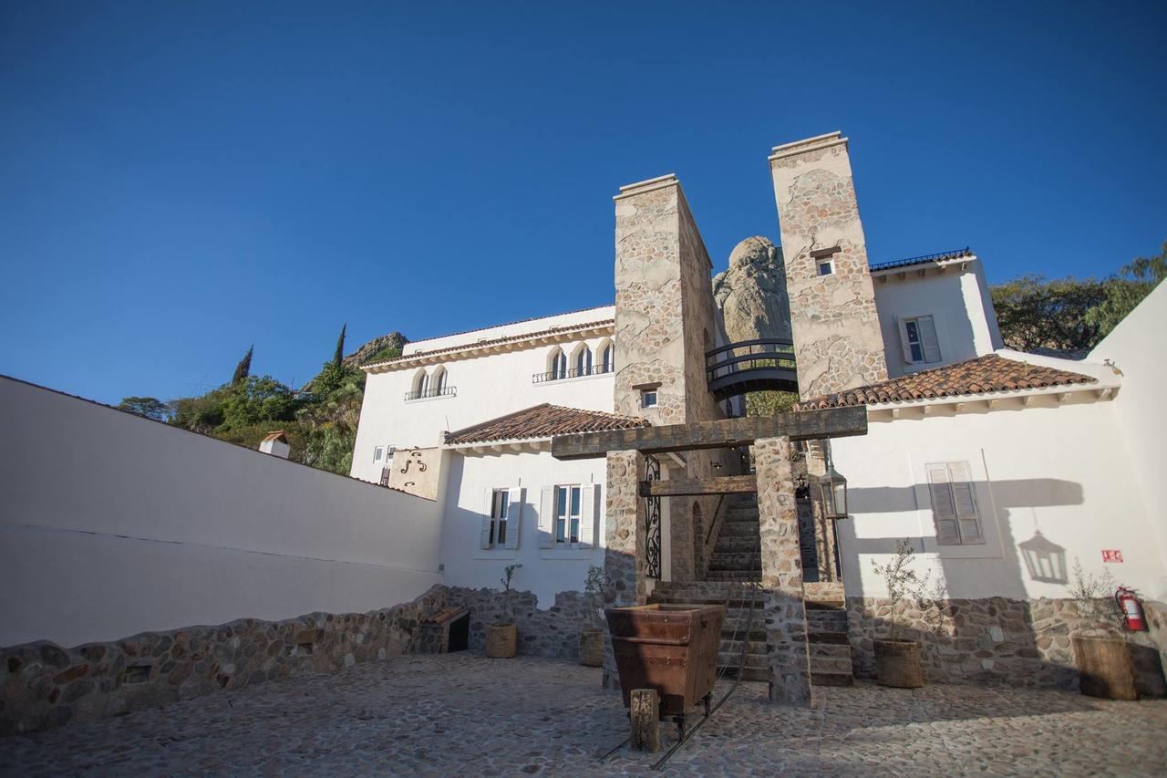 Hotel De Piedra Bernal Eksteriør billede